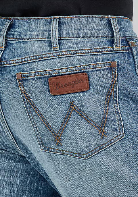 Men's Wrangler Retro® Relaxed Fit Bootcut Jean in Harris